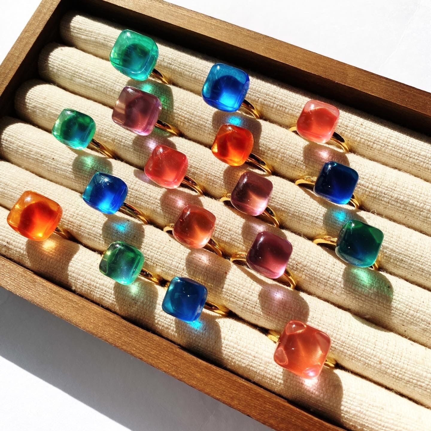 Pure Colors カラーコレクション