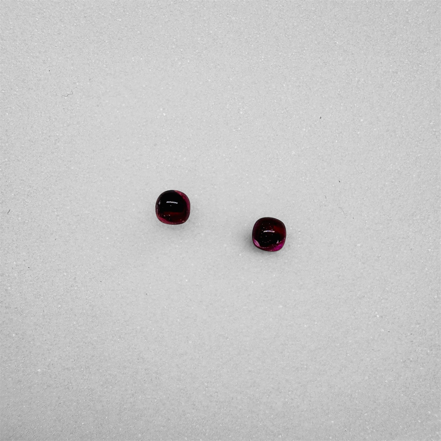 ガーネット イヤリング（プティ）